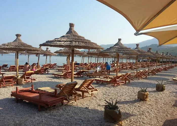 アパート Radhima Apartment-tirana