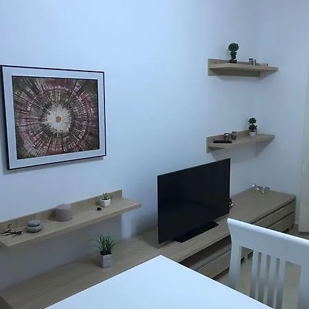 Radhima Apartment-tirana Орикум